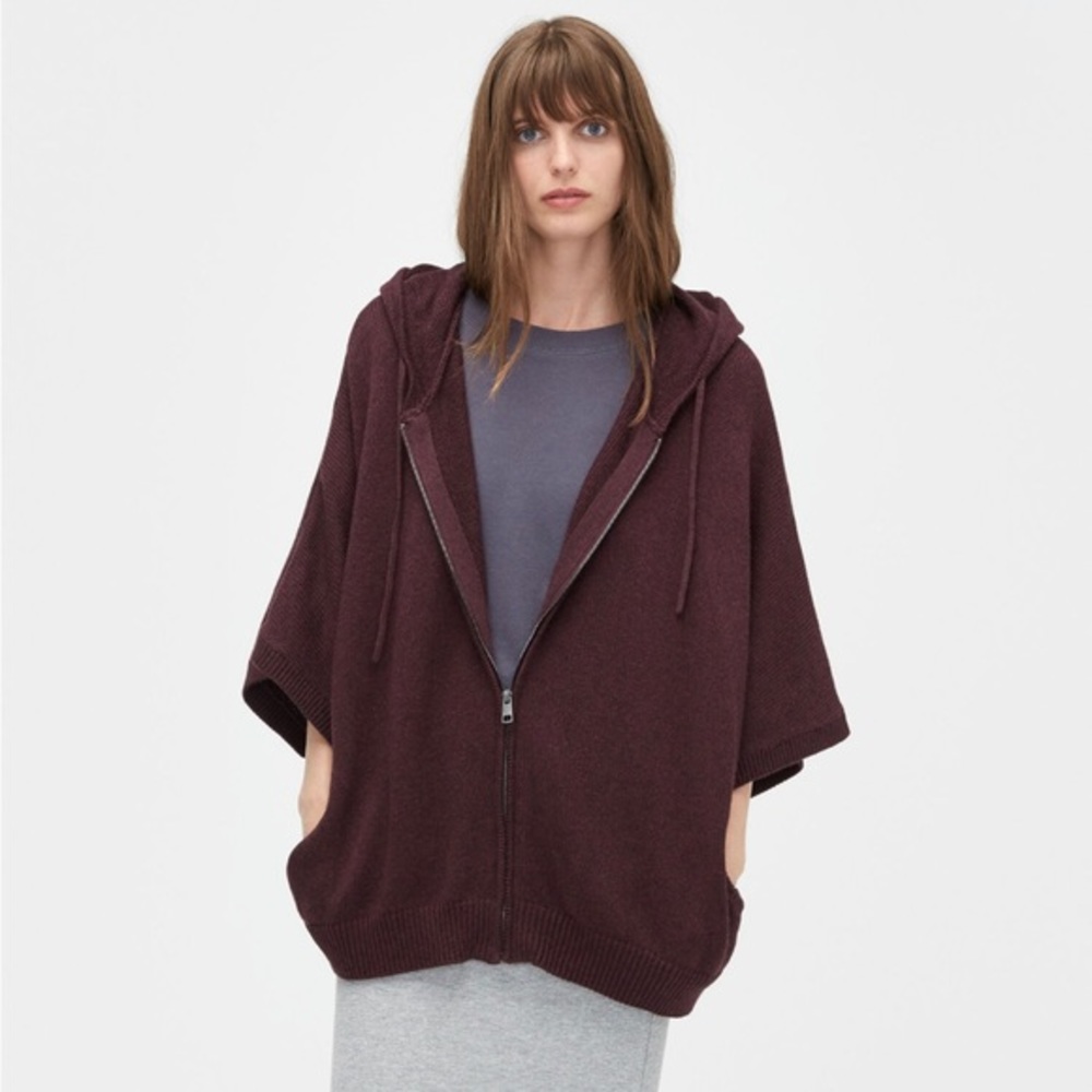 UGG relax sweater shawl fit front zippers in burgundy